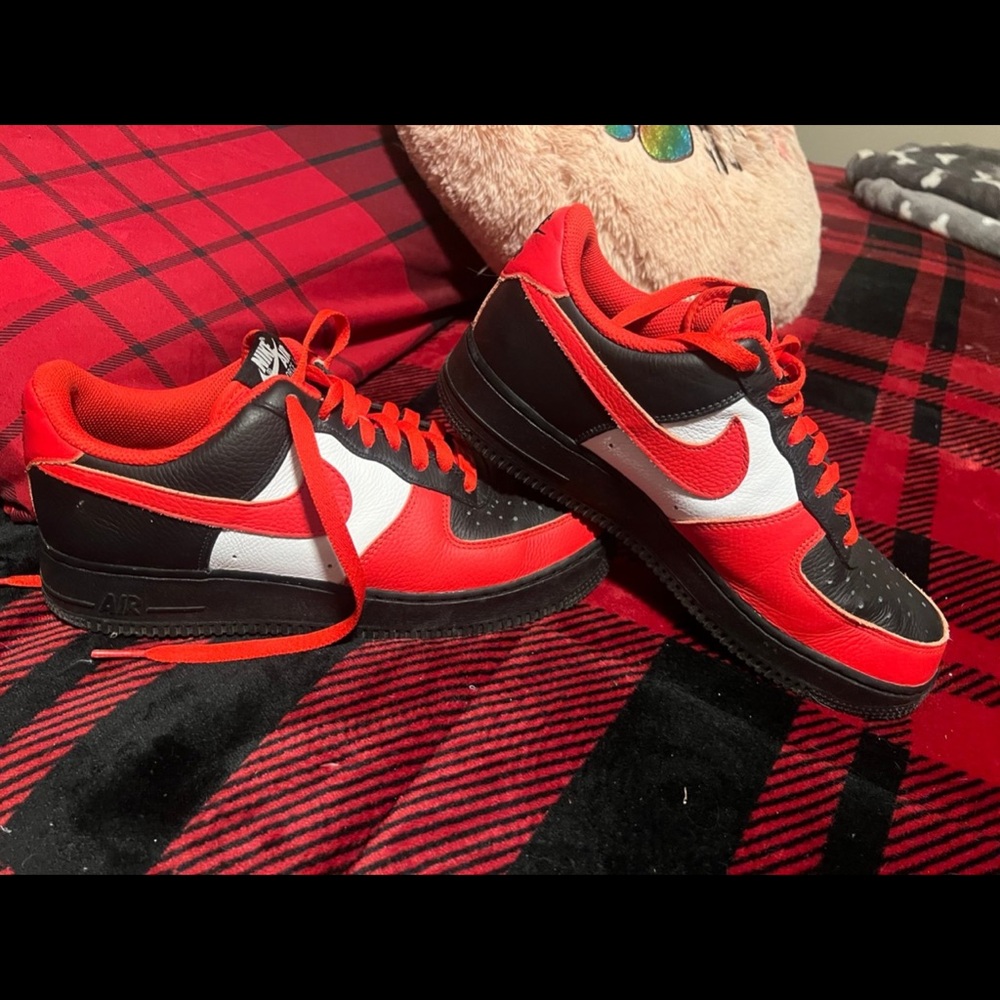 Nike Dynamic Red Athletic Shoes